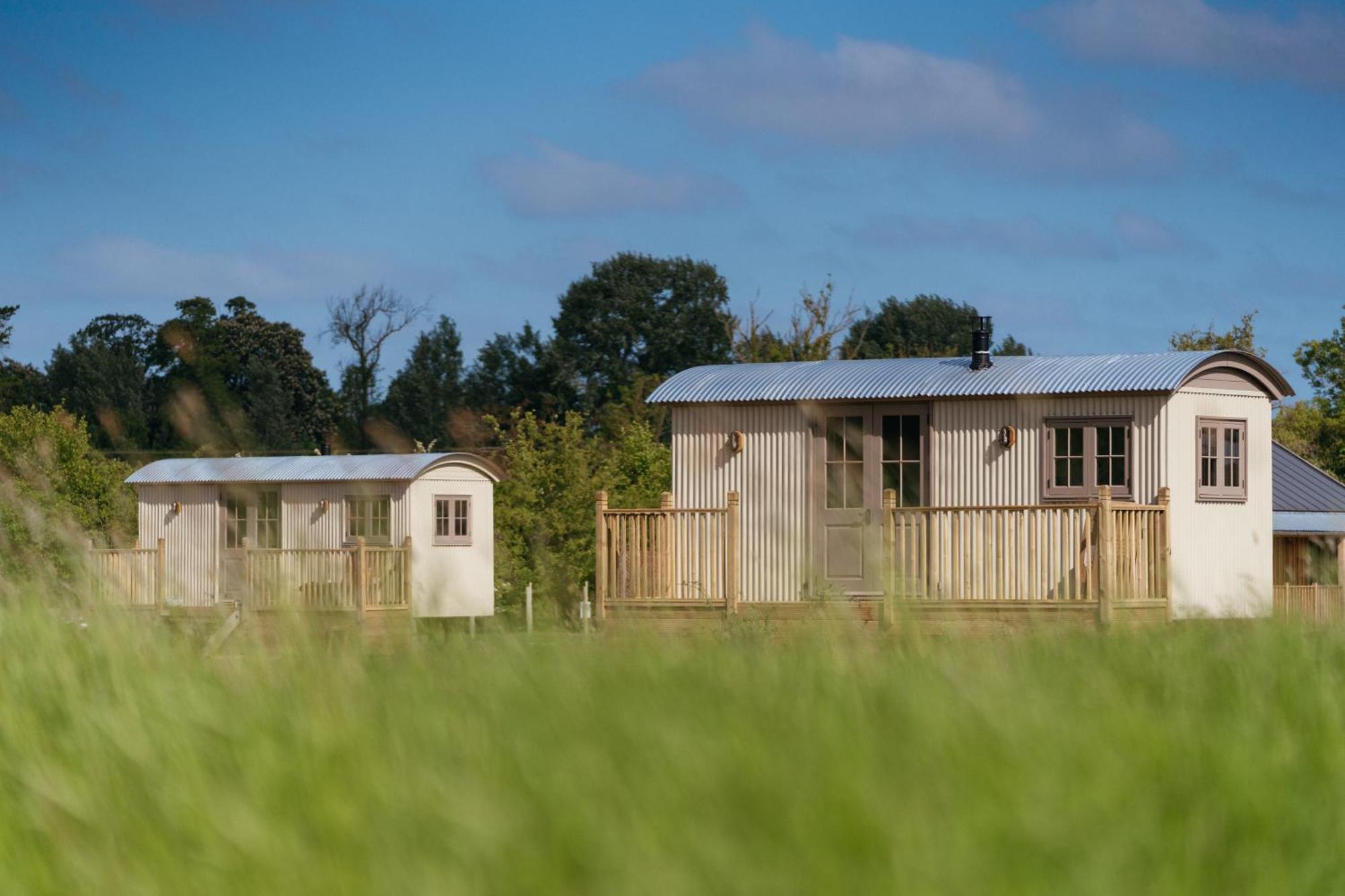 Retreat East Villa Ipswich Exterior photo